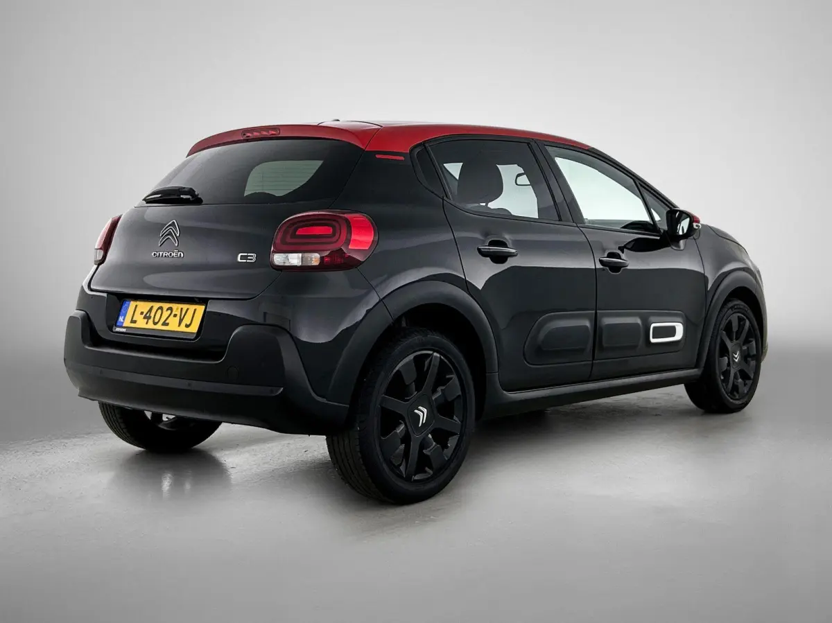 1.2 83pk Shine | 1ste Eigenaar | Navigatie | Apple Carplay/Android Auto | Armsteun | LED | Climate Control | Cruise Control | Camera | Privacy Glass | Navigatie | LMV | Isofix | Two-Tone |