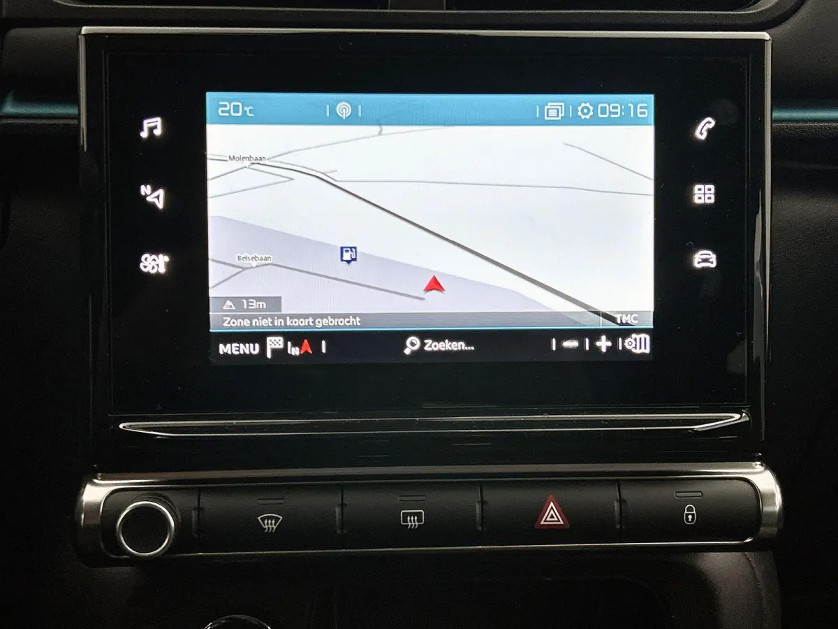 1.2 83pk Shine | 1ste Eigenaar | Navigatie | Apple Carplay/Android Auto | Armsteun | LED | Climate Control | Cruise Control | Camera | Privacy Glass | Navigatie | LMV | Isofix | Two-Tone |