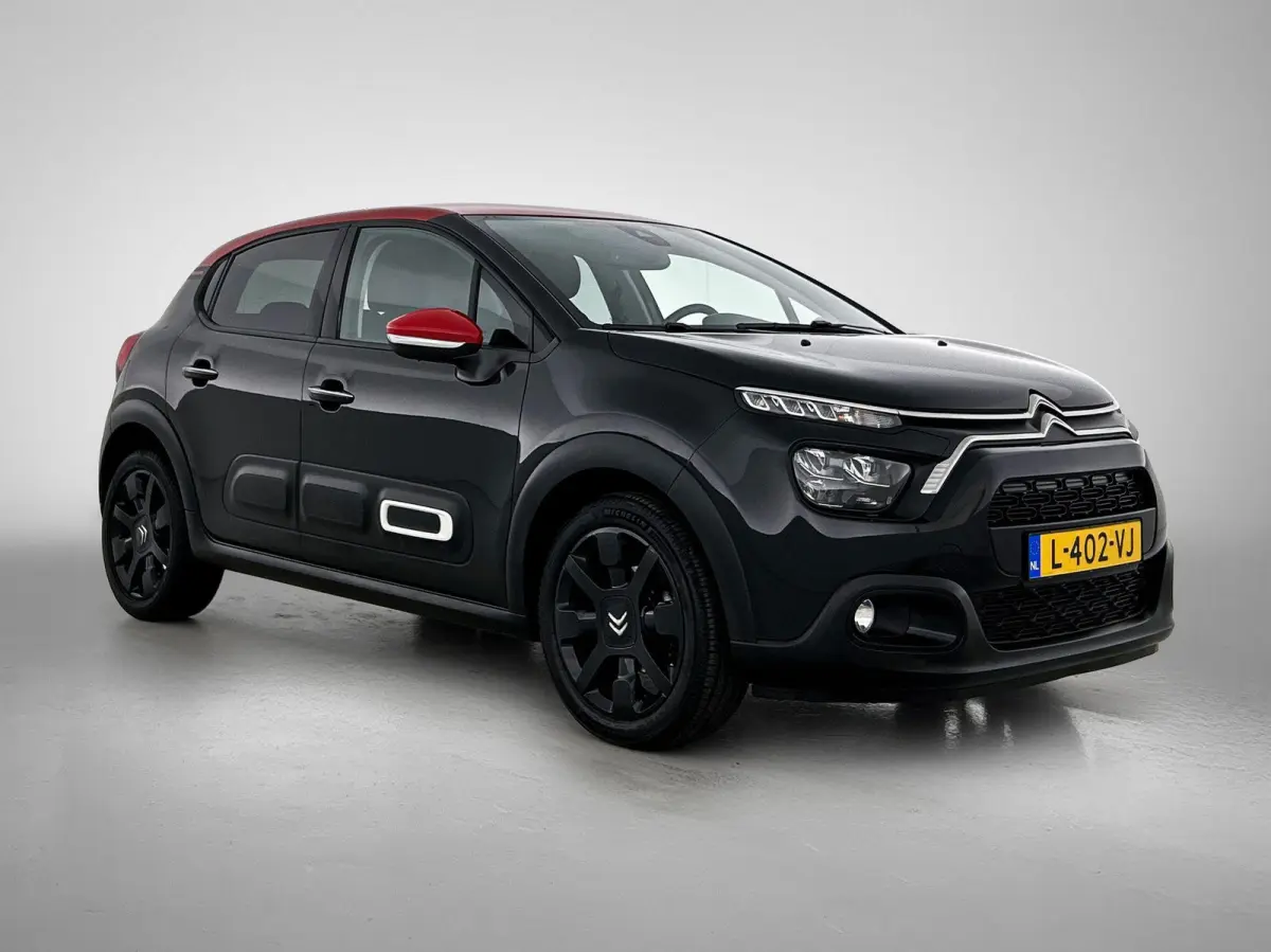 1.2 83pk Shine | 1ste Eigenaar | Navigatie | Apple Carplay/Android Auto | Armsteun | LED | Climate Control | Cruise Control | Camera | Privacy Glass | Navigatie | LMV | Isofix | Two-Tone |