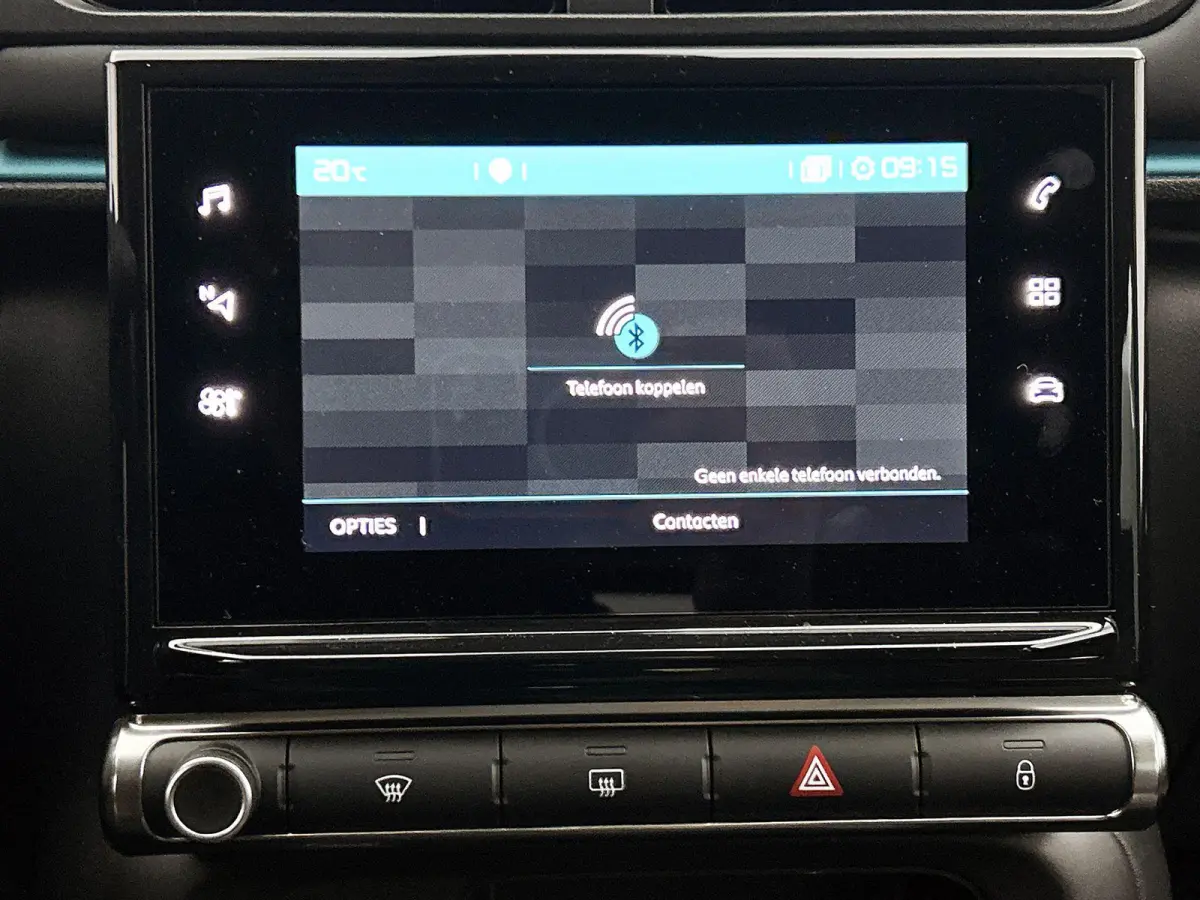1.2 83pk Shine | 1ste Eigenaar | Navigatie | Apple Carplay/Android Auto | Armsteun | LED | Climate Control | Cruise Control | Camera | Privacy Glass | Navigatie | LMV | Isofix | Two-Tone |