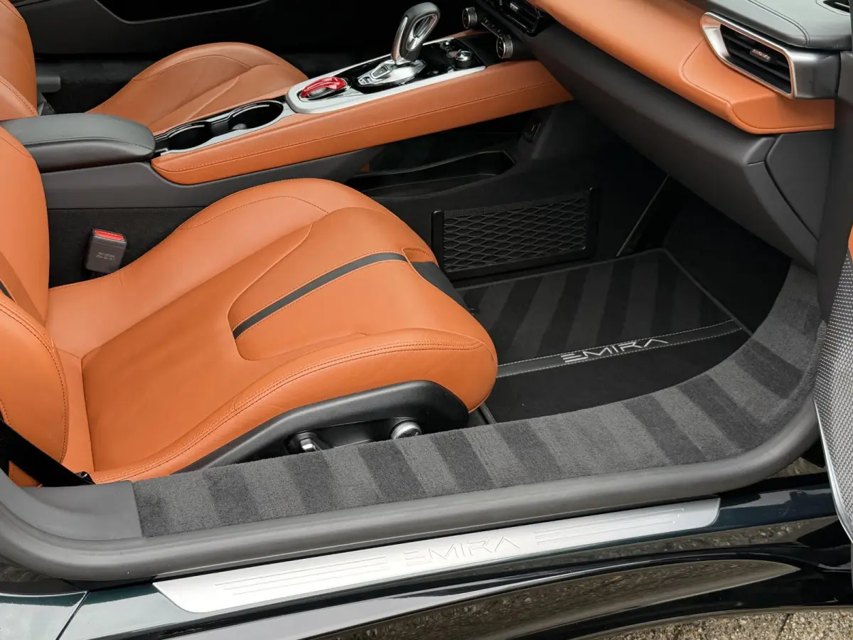 2.0 i4 First Edition | NL-Auto/Alcantara/KEF Premium/20-inch