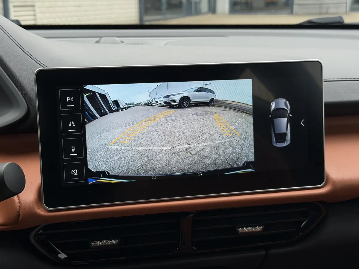 2.0 i4 First Edition | NL-Auto/Alcantara/KEF Premium/20-inch
