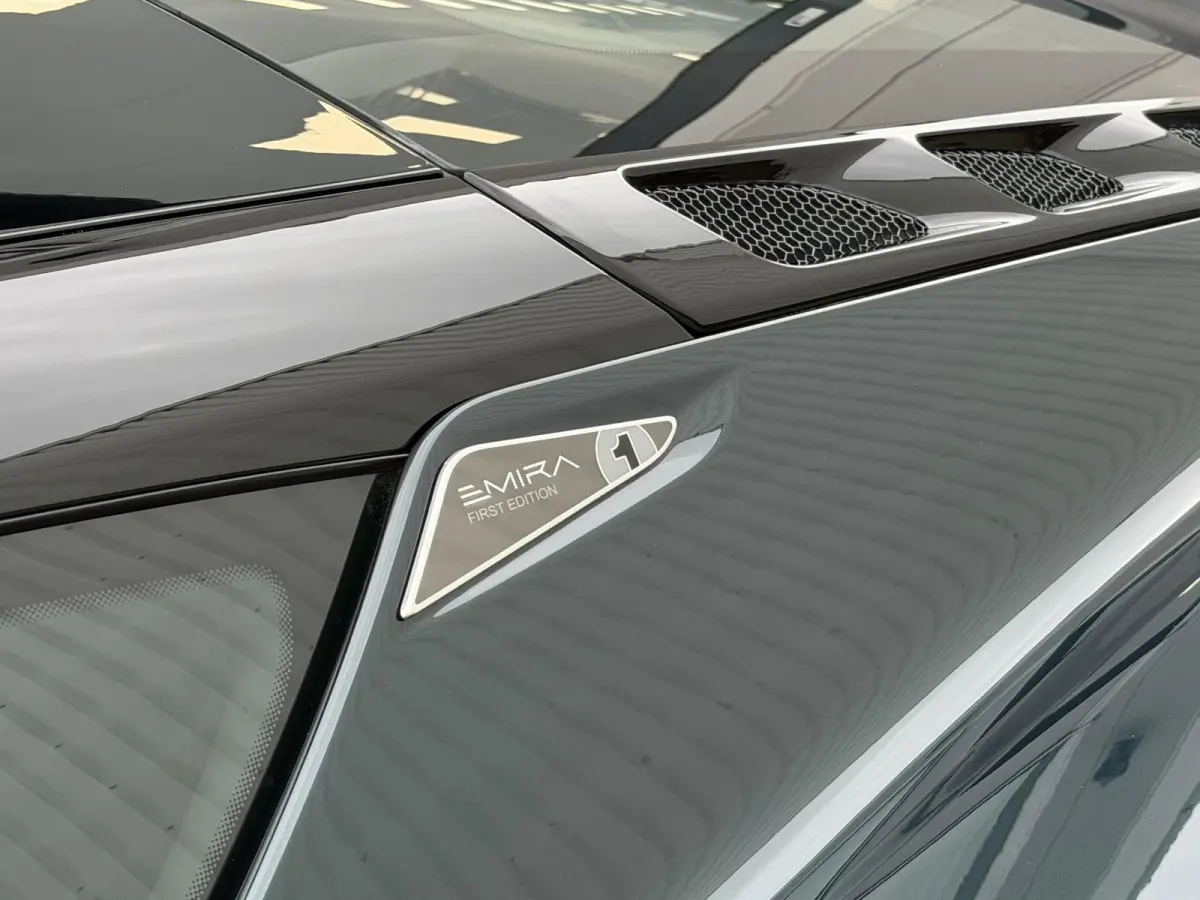 2.0 i4 First Edition | NL-Auto/Alcantara/KEF Premium/20-inch