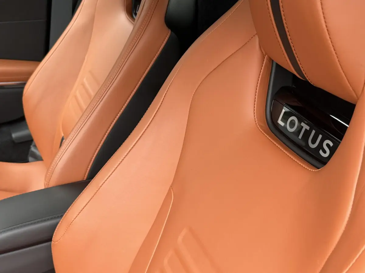 2.0 i4 First Edition | NL-Auto/Alcantara/KEF Premium/20-inch