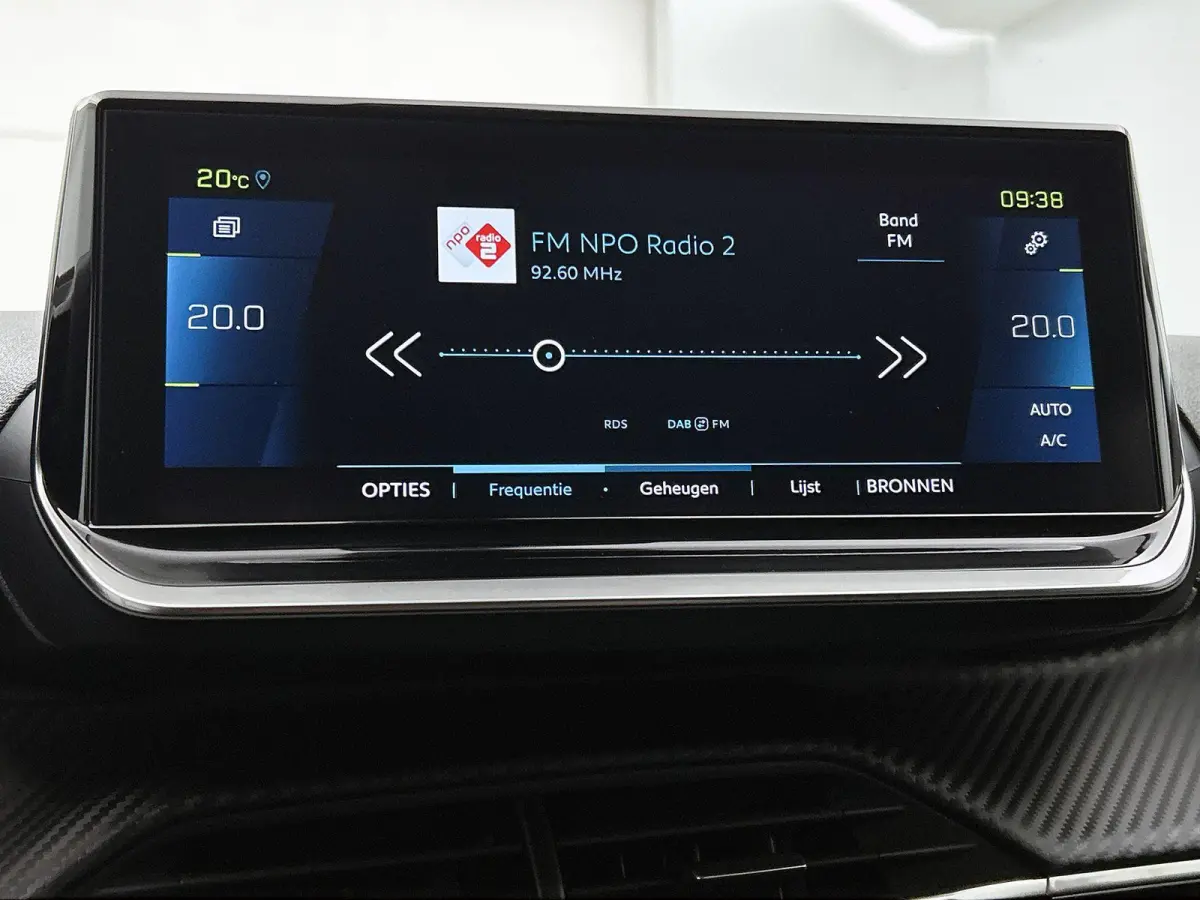 136pk EV Allure Pack 50 kWh Automaat | 1ste Eigenaar | Navigatie | Stoelverwarming | Climate Control | Cruise Control | Camera | 17"LMV | LED | Apple Carplay/Android Auto |
