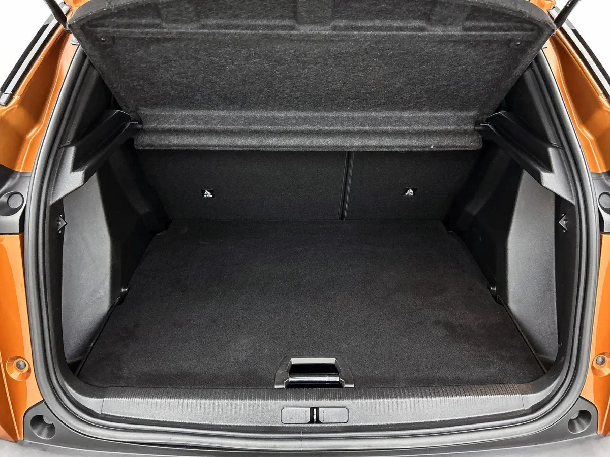 136pk EV Allure Pack 50 kWh Automaat | 1ste Eigenaar | Navigatie | Stoelverwarming | Climate Control | Cruise Control | Camera | 17"LMV | LED | Apple Carplay/Android Auto |
