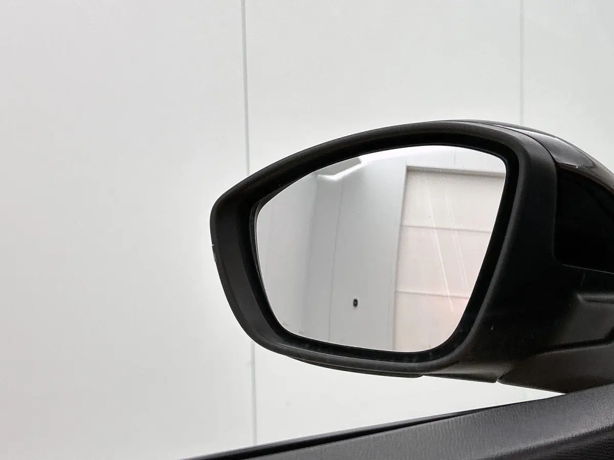 136pk EV Allure Pack 50 kWh Automaat | 1ste Eigenaar | Navigatie | Stoelverwarming | Climate Control | Cruise Control | Camera | 17"LMV | LED | Apple Carplay/Android Auto |