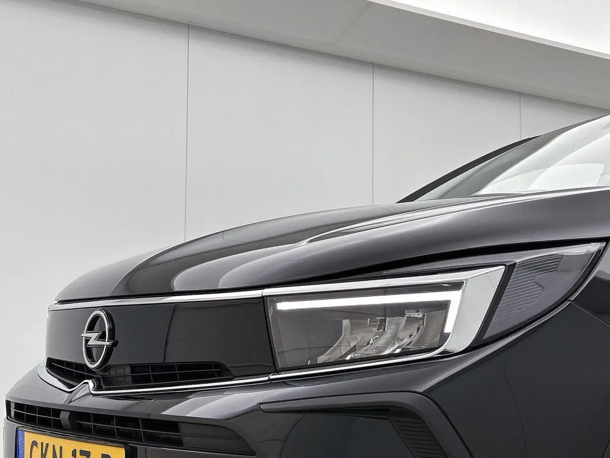 1.2 130pk | Trekhaak | Verstelbare Lendensteunen | Apple Carplay/Android Auto | Stoel-/Stuurverwarming | Parkeersensoren |