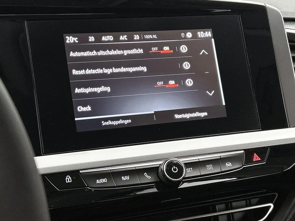 1.2 130pk | Trekhaak | Verstelbare Lendensteunen | Apple Carplay/Android Auto | Stoel-/Stuurverwarming | Parkeersensoren |
