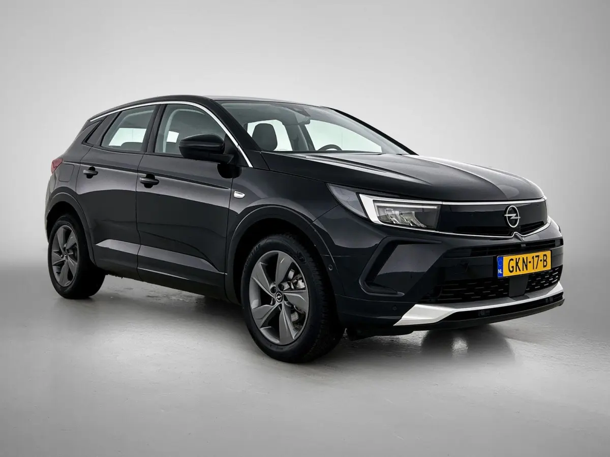1.2 130pk | Trekhaak | Verstelbare Lendensteunen | Apple Carplay/Android Auto | Stoel-/Stuurverwarming | Parkeersensoren |