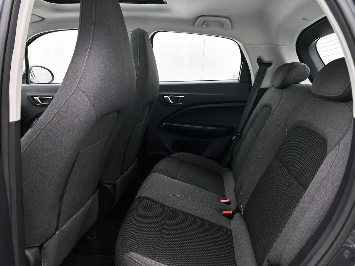 Design 95pk 37.3 kWh Automaat | 265km WLTP Actieradius | Navigatie | Panoramadak | Achteruitrijcamera | Adaptieve Cruise Control | Climate Control | Parkeersensoren | Bluetooth | Keyless sta