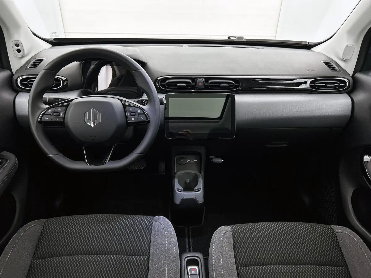 Design 95pk 37.3 kWh Automaat | 265km WLTP Actieradius | Navigatie | Panoramadak | Achteruitrijcamera | Adaptieve Cruise Control | Climate Control | Parkeersensoren | Bluetooth | Keyless sta