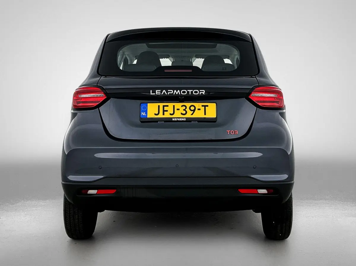 Design 95pk 37.3 kWh Automaat | 265km WLTP Actieradius | Navigatie | Panoramadak | Achteruitrijcamera | Adaptieve Cruise Control | Climate Control | Parkeersensoren | Bluetooth | Keyless sta