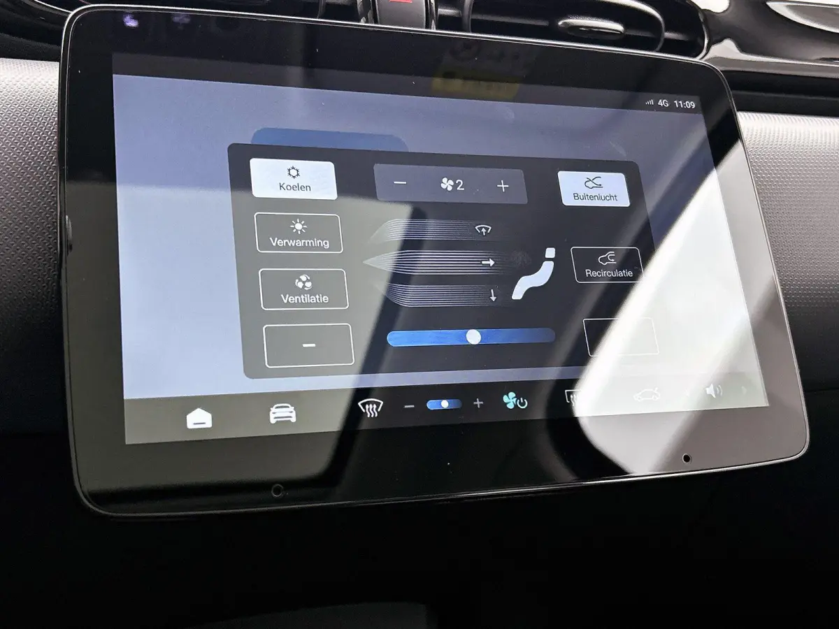 Design 95pk 37.3 kWh Automaat | 265km WLTP Actieradius | Navigatie | Panoramadak | Achteruitrijcamera | Adaptieve Cruise Control | Climate Control | Parkeersensoren | Bluetooth | Keyless sta