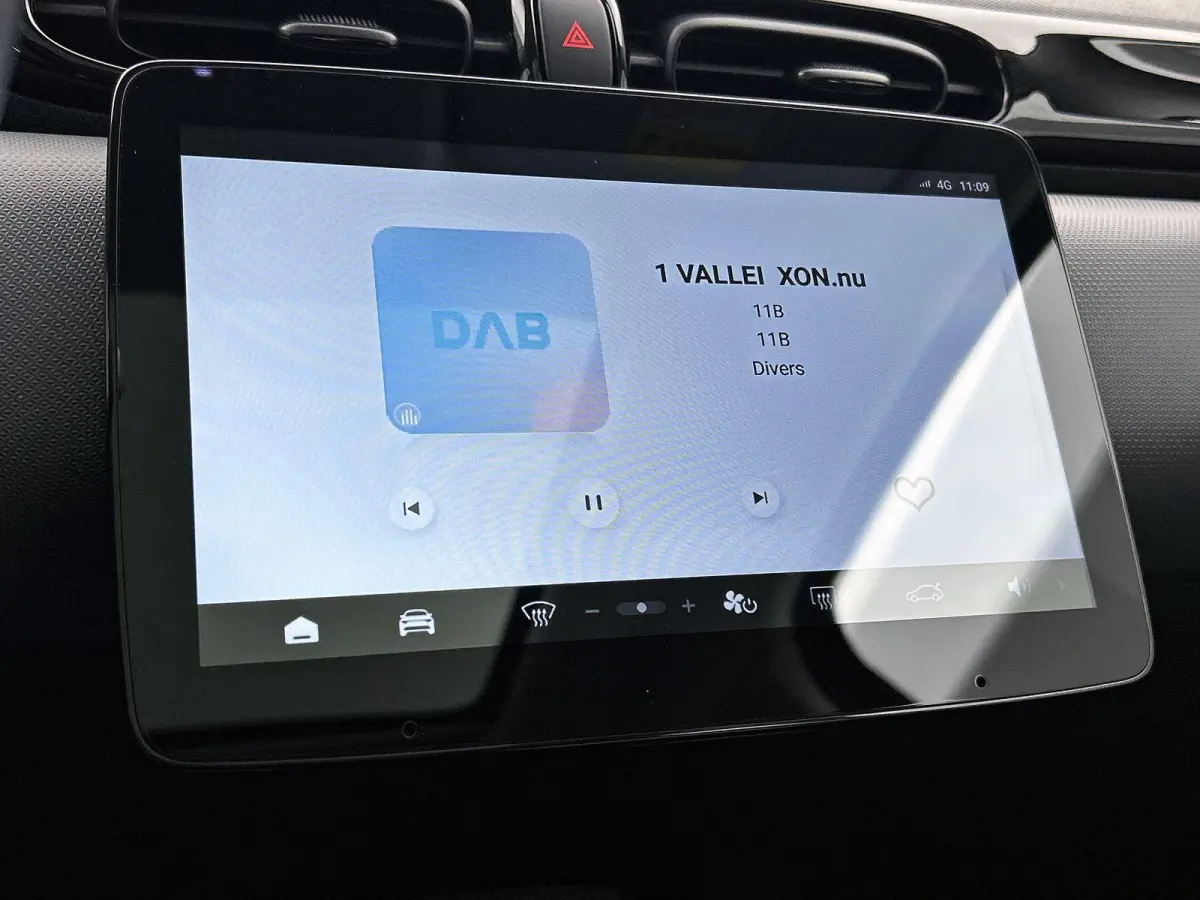 Design 95pk 37.3 kWh Automaat | 265km WLTP Actieradius | Navigatie | Panoramadak | Achteruitrijcamera | Adaptieve Cruise Control | Climate Control | Parkeersensoren | Bluetooth | Keyless sta