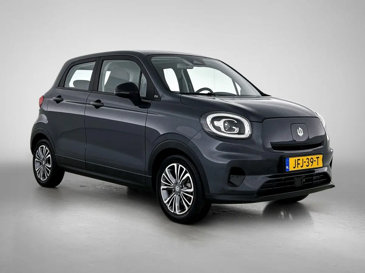 Design 95pk 37.3 kWh Automaat | 265km WLTP Actieradius | Navigatie | Panoramadak | Achteruitrijcamera | Adaptieve Cruise Control | Climate Control | Parkeersensoren | Bluetooth | Keyless sta