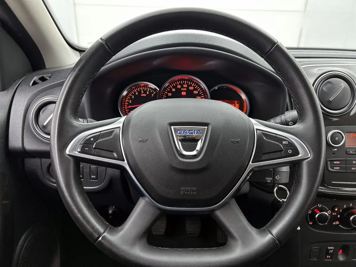 0.9 90pk SL Royaal | Trekhaak | Bluetooth | Airco | Cruise Control | 15"LMV |