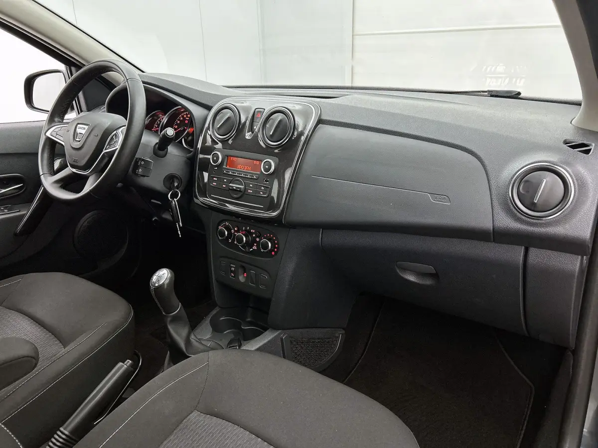 0.9 90pk SL Royaal | Trekhaak | Bluetooth | Airco | Cruise Control | 15"LMV |