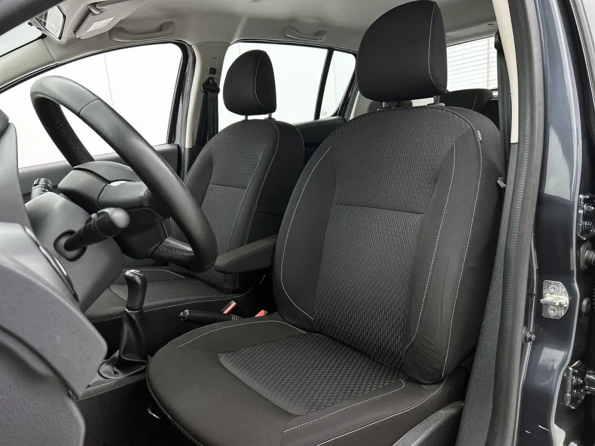 0.9 90pk SL Royaal | Trekhaak | Bluetooth | Airco | Cruise Control | 15"LMV |