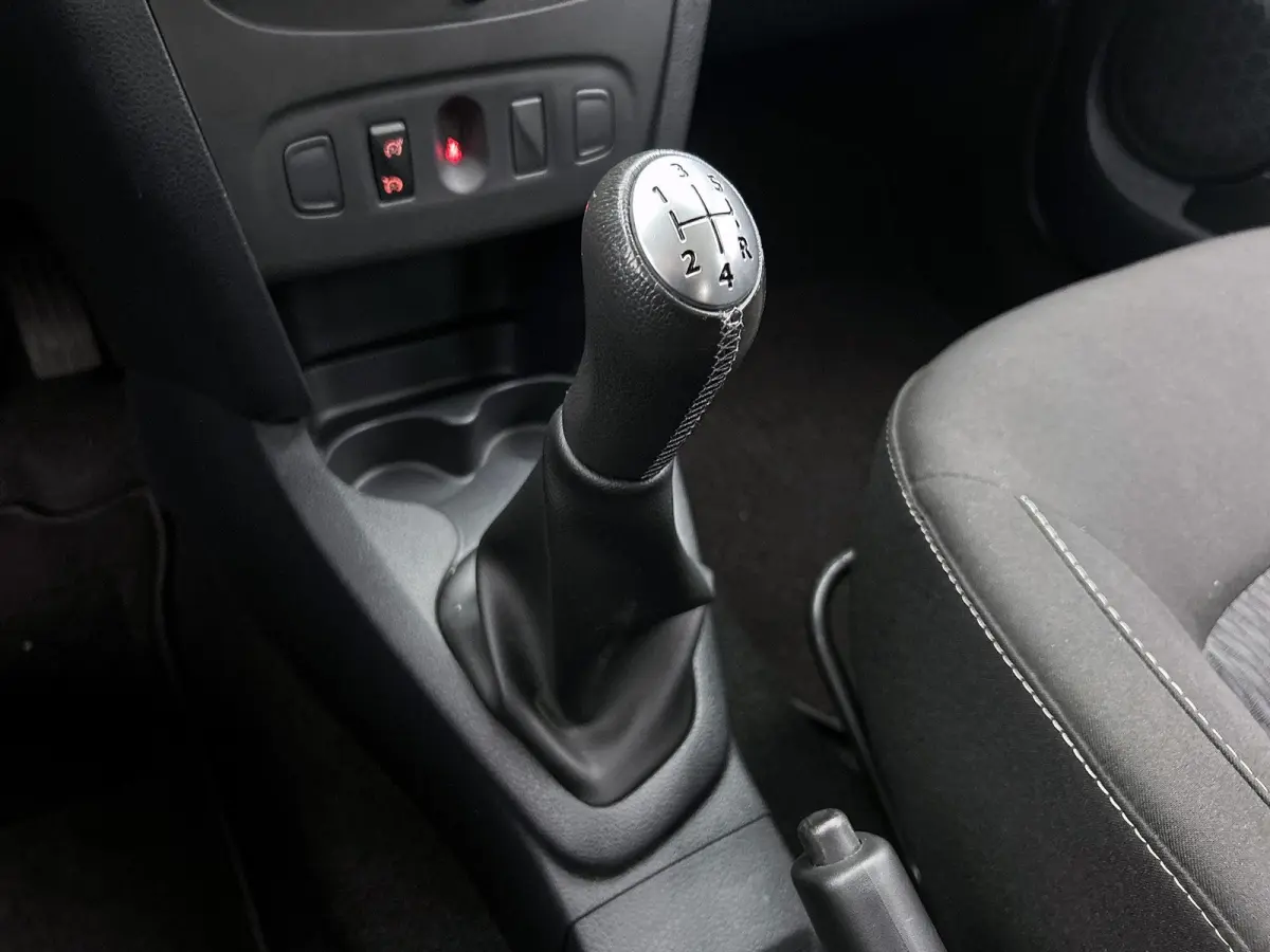 0.9 90pk SL Royaal | Trekhaak | Bluetooth | Airco | Cruise Control | 15"LMV |