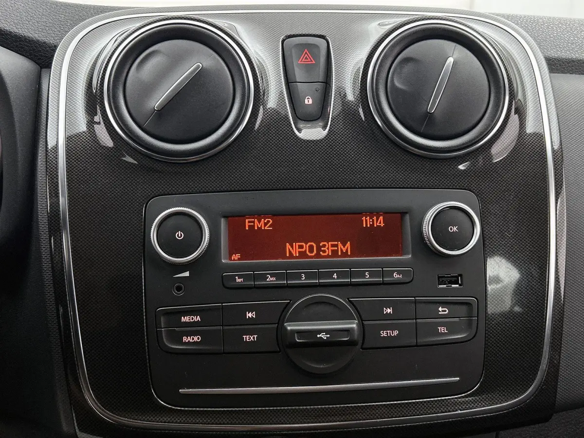 0.9 90pk SL Royaal | Trekhaak | Bluetooth | Airco | Cruise Control | 15"LMV |