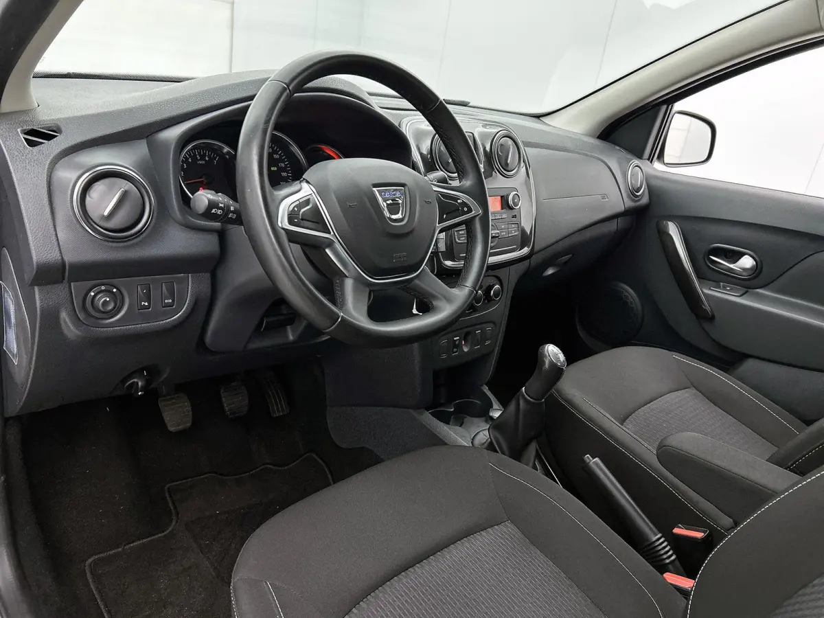 0.9 90pk SL Royaal | Trekhaak | Bluetooth | Airco | Cruise Control | 15"LMV |