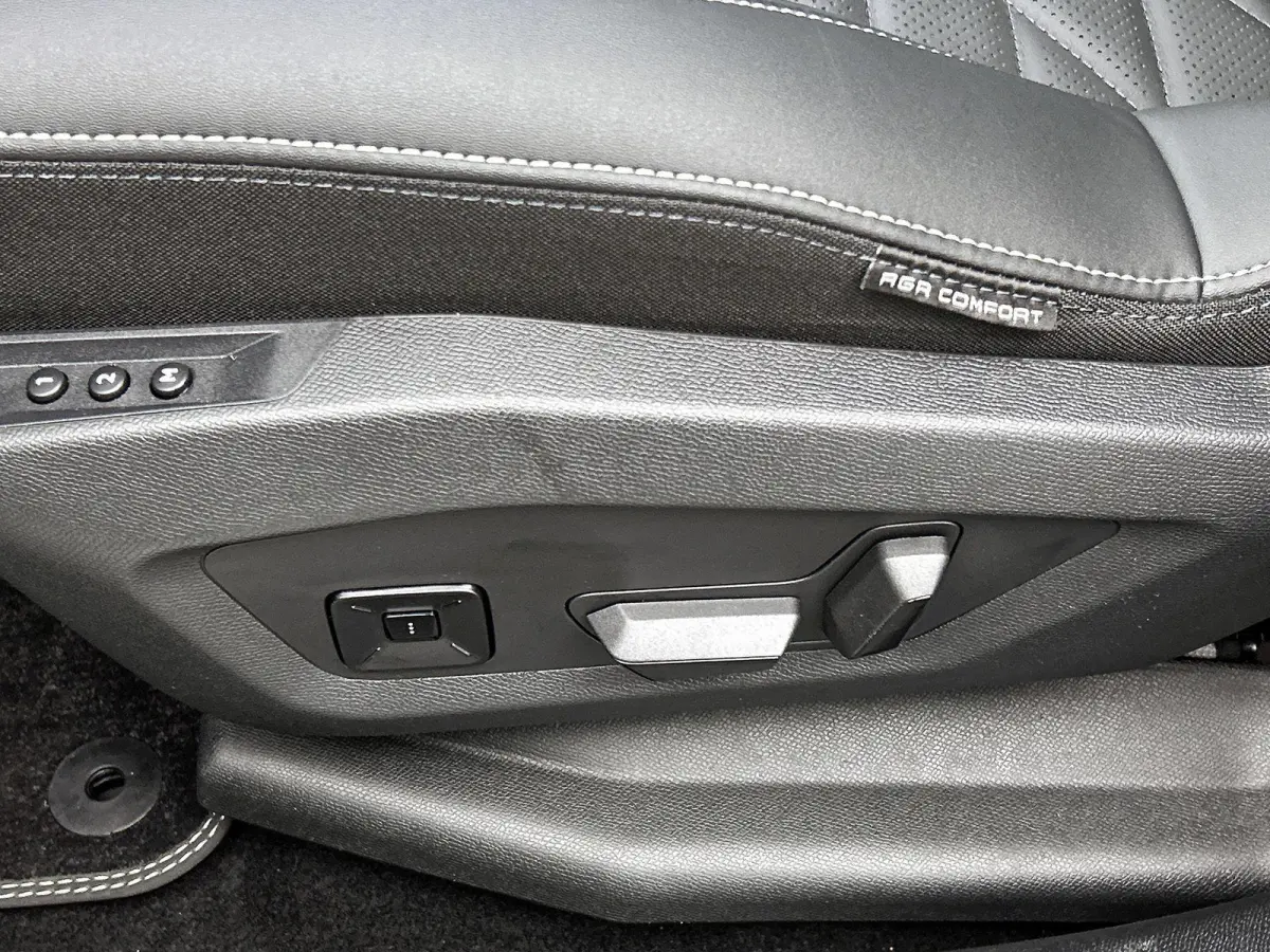 Launch Edition 325pk Dual Motor 73 kWh Automaat | 490km WLTP Actieradius | Warmtepomp | Navigatie | Panoramisch schuif-kanteldak | 360° camera | Lederen AGR stoel elektrisch+geheugen+massag