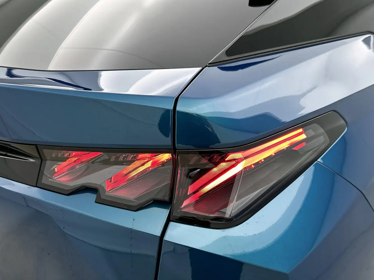 Launch Edition 325pk Dual Motor 73 kWh Automaat | 490km WLTP Actieradius | Warmtepomp | Navigatie | Panoramisch schuif-kanteldak | 360° camera | Lederen AGR stoel elektrisch+geheugen+massag