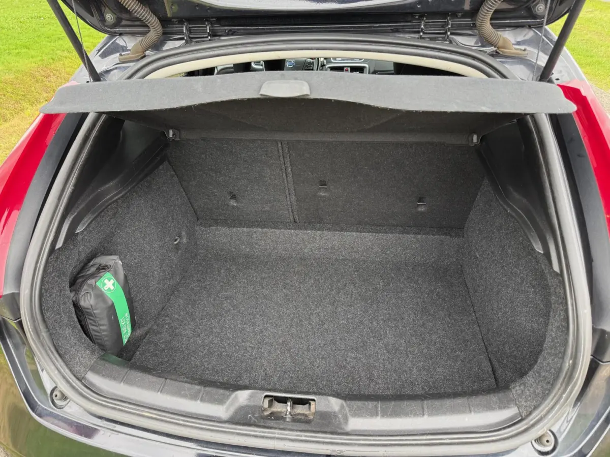 1.6 T3 Kinetic 150pk | VERKOCHT