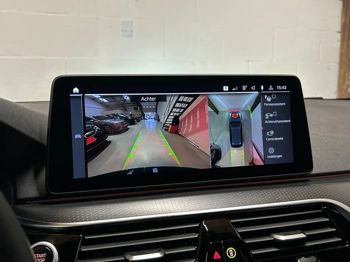 530e xDrive M-Sport - Pano - Laser - Trekhaak - 360