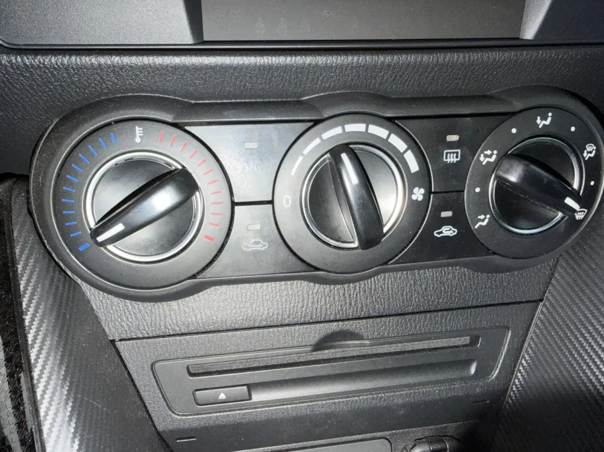 1.5 Skyactiv-G Dynamic AIRCO LMV CRUISE NAV DEALER ONDERH