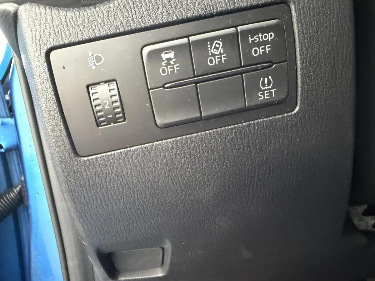 1.5 Skyactiv-G Dynamic AIRCO LMV CRUISE NAV DEALER ONDERH