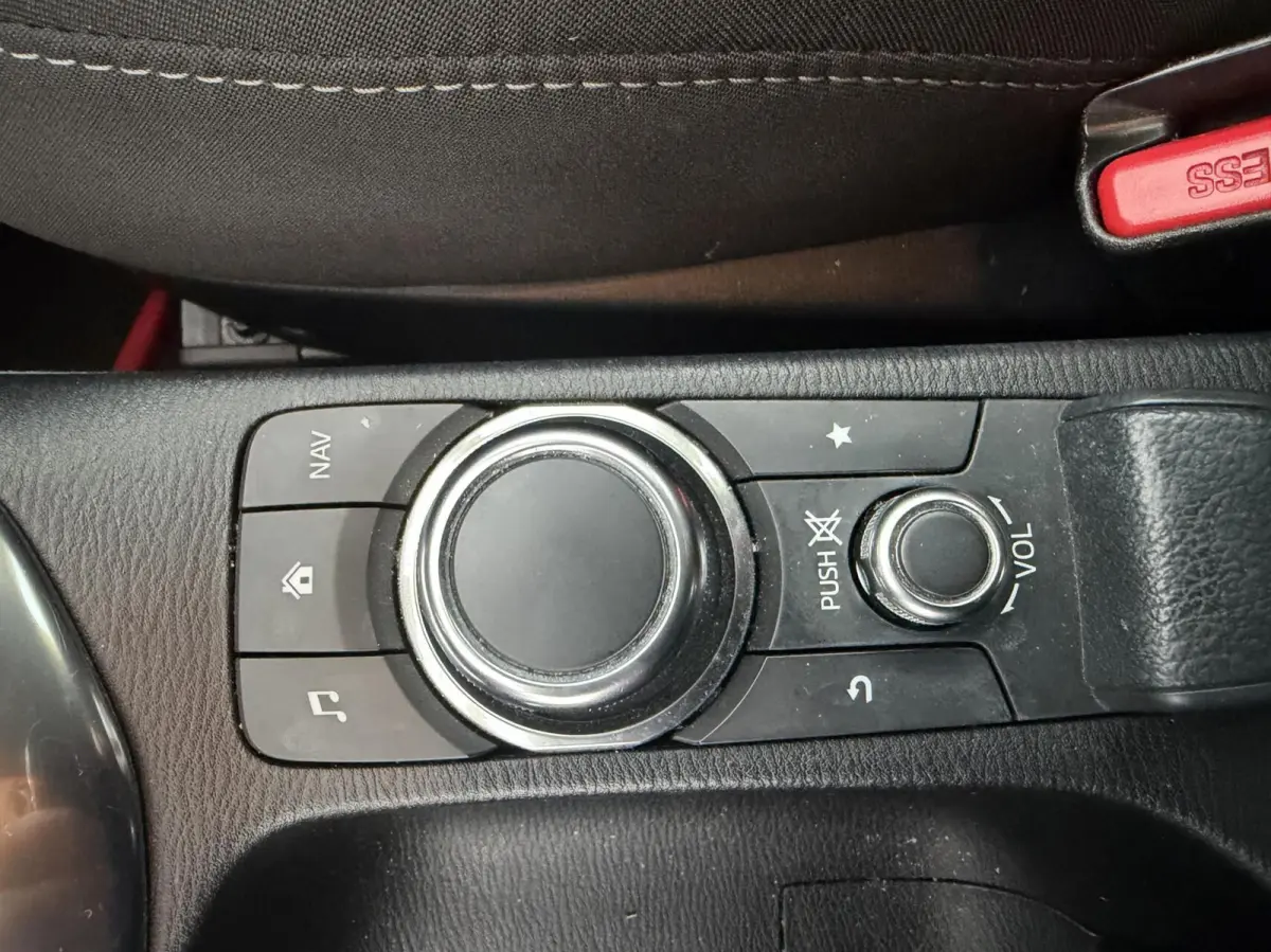 1.5 Skyactiv-G Dynamic AIRCO LMV CRUISE NAV DEALER ONDERH