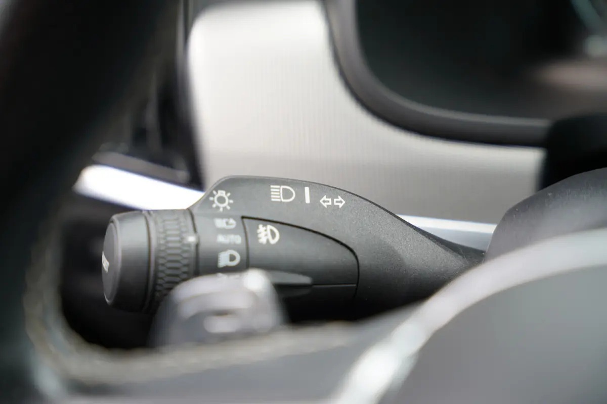 2.0 D4 Inscription 190pk | Apple Carplay/Android Auto | Bowers & Wilkins Sound | IntelliSafe Surround Pakket | Elektrisch glazen panorama-dak | LED koplampen | Luchtvering | Stoel verwarming