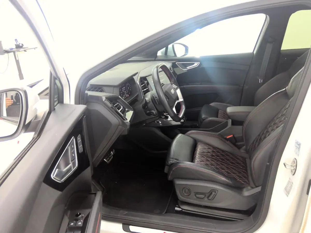 40 S edition 77 kWh SOH 95%+Warmte-pomp+Luxe-Volleder+Comf-Dynamic-int-Keyless-trekhaak-Pakket=30-12-2021