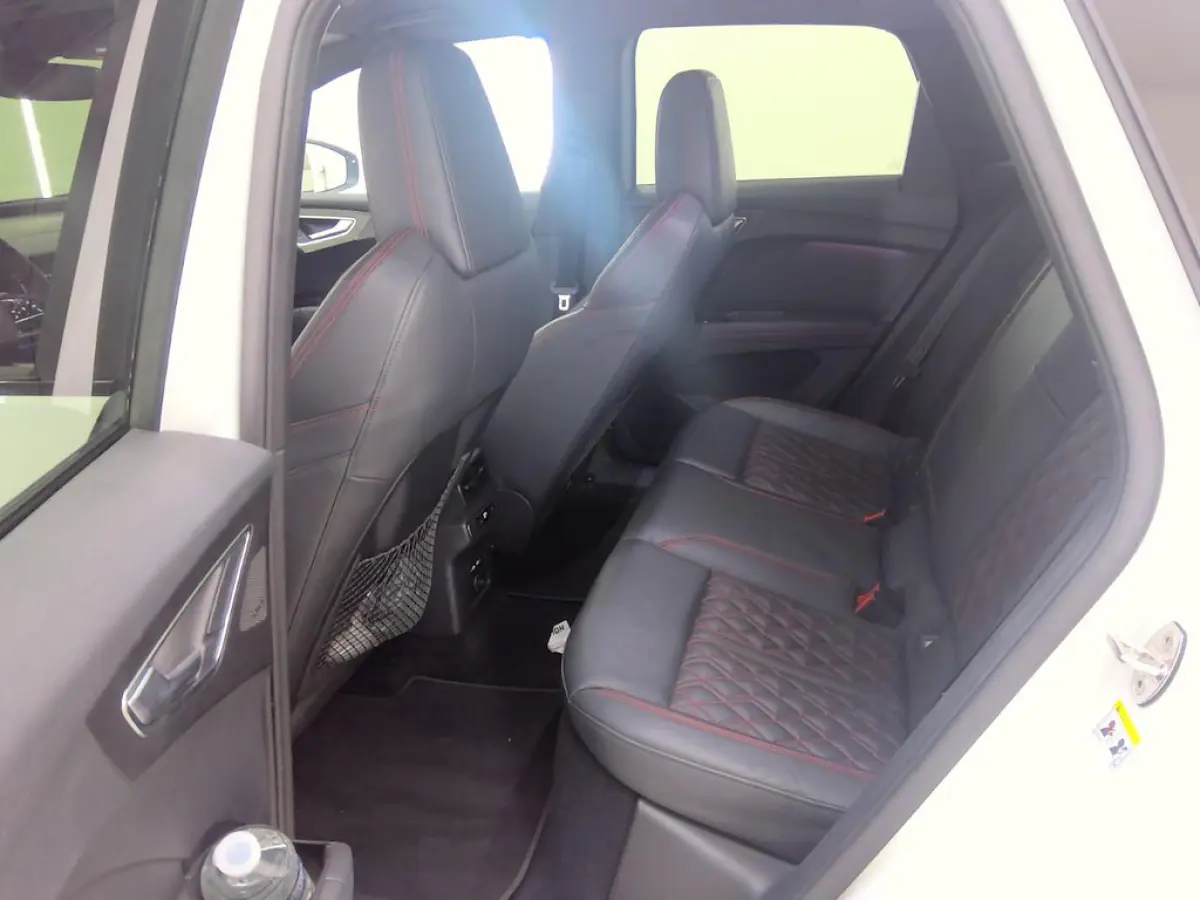 40 S edition 77 kWh SOH 95%+Warmte-pomp+Luxe-Volleder+Comf-Dynamic-int-Keyless-trekhaak-Pakket=30-12-2021