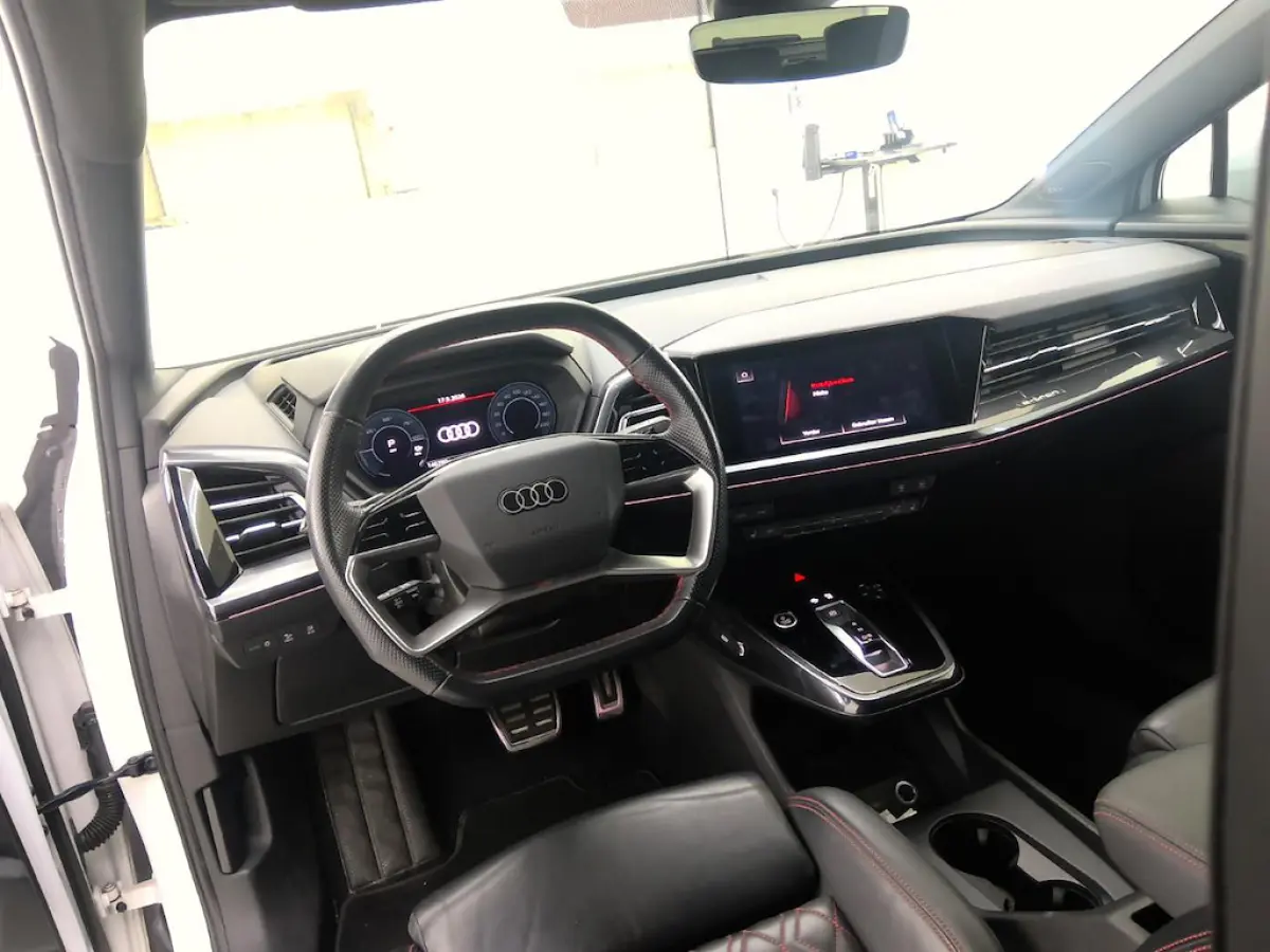 40 S edition 77 kWh SOH 95%+Warmte-pomp+Luxe-Volleder+Comf-Dynamic-int-Keyless-trekhaak-Pakket=30-12-2021