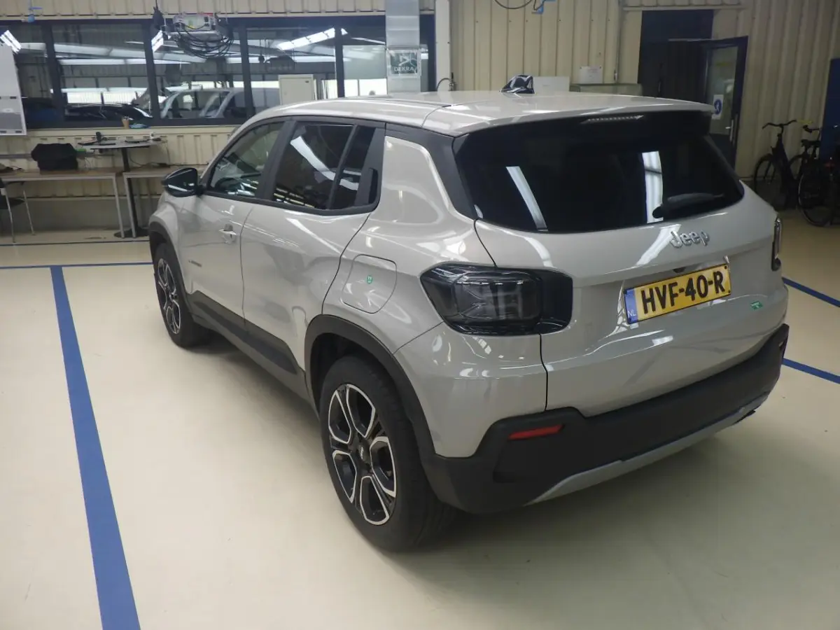 1.2 e-Hybrid Altitude | Navigatie | Camera | Elektrische Achterklep | Keyless | Parkeersensoren | Apple Carplay & Android Auto |