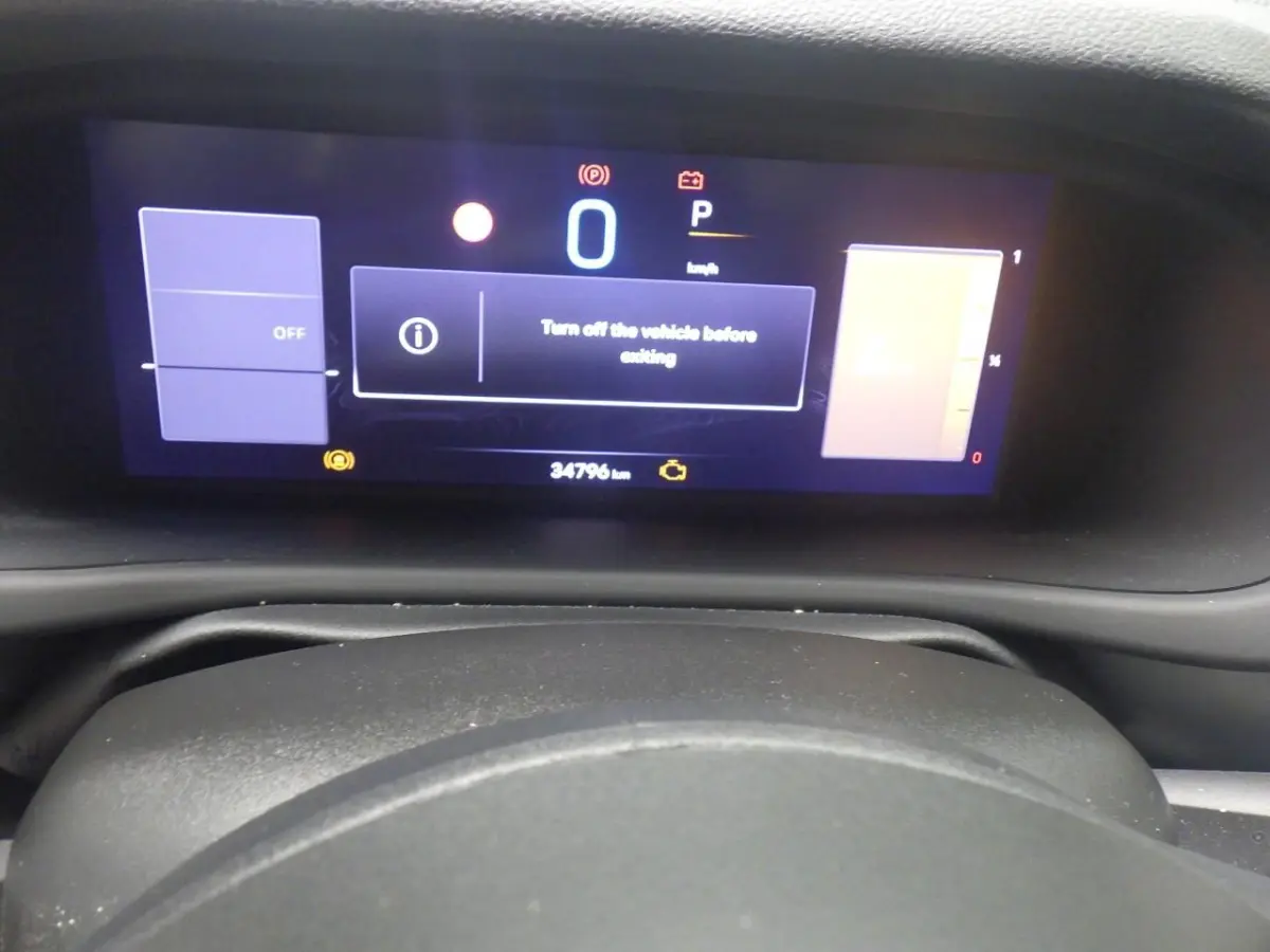 1.2 e-Hybrid Altitude | Navigatie | Camera | Elektrische Achterklep | Keyless | Parkeersensoren | Apple Carplay & Android Auto |