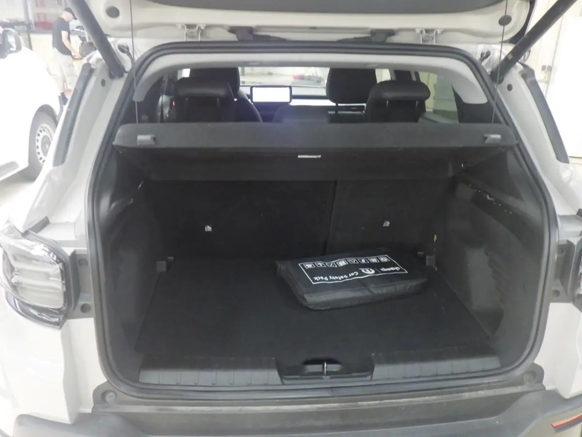 1.2 e-Hybrid Altitude | Navigatie | Camera | Elektrische Achterklep | Keyless | Parkeersensoren | Apple Carplay & Android Auto |