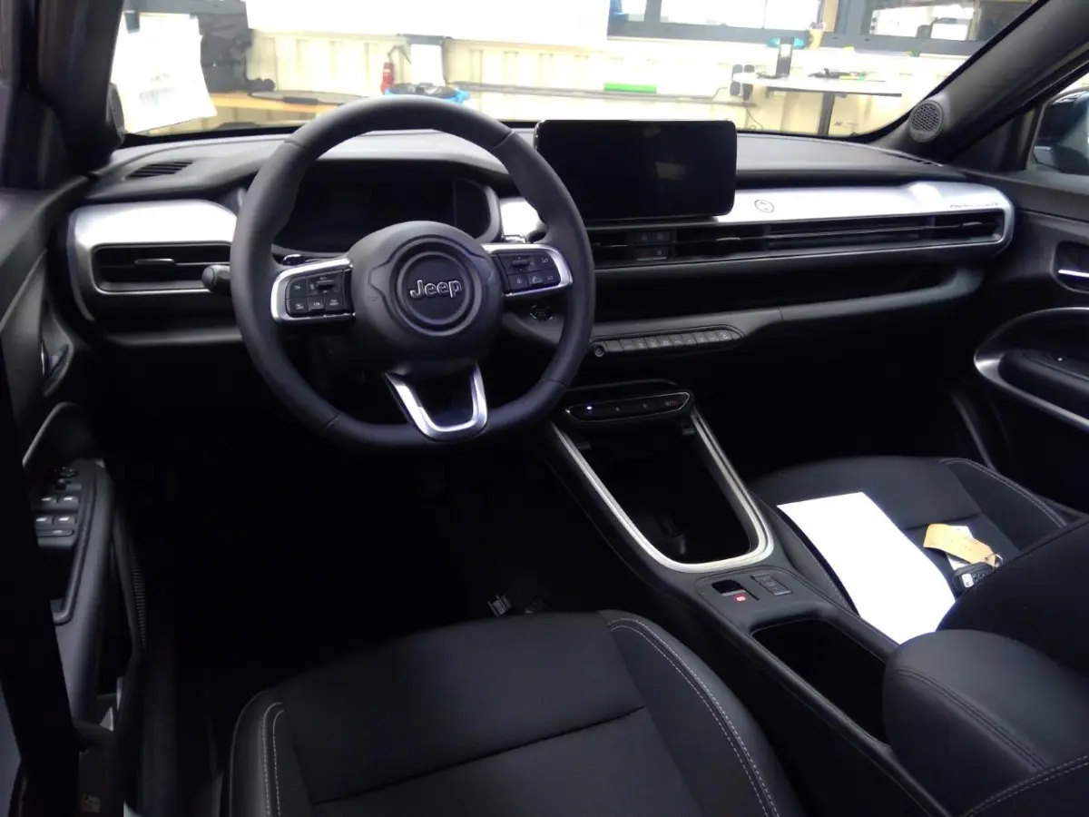 1.2 e-Hybrid Summit | Tot 8 Jaar Garantie | Camera | Navigatie | Stoelverwarming | Elektrische Achterklep | Apple Carplay & Android Auto | Keyless | Parkeersensoren |