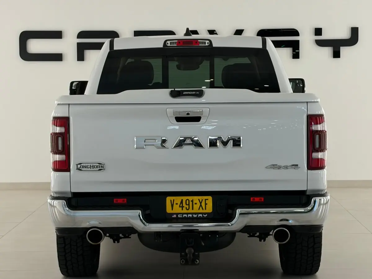 1500 5.7 V8 4x4 Limited Longhorn Massage