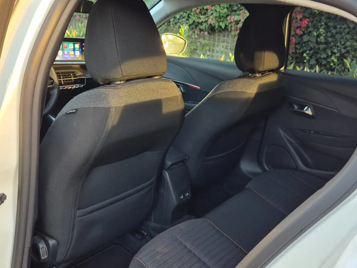EV Active 1e Eigenaar SoH 95,3 % Pack 50 kWh Led NAP CarPlay Navi