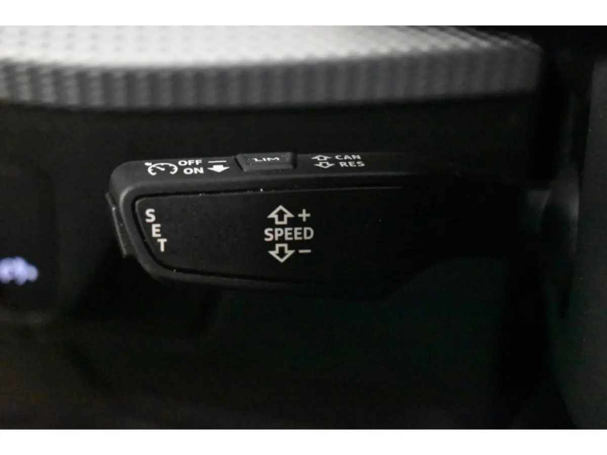 30 TFSI 110PK PRO-LINE,CRUISE CAMERA/NAVI/LED,STOELVERW  1E EIG