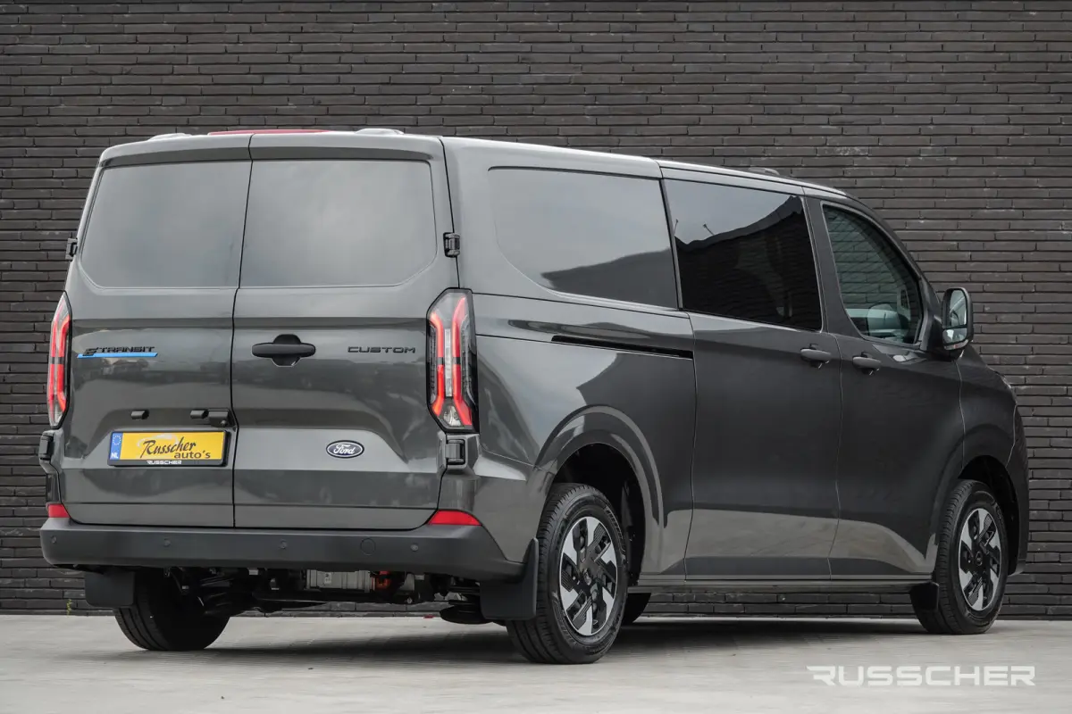 E-Transit L2H1 218Pk 71Kwh | | 5-Persoons | Trend 320 | Pro Power On Board | Achteruitrijcamera