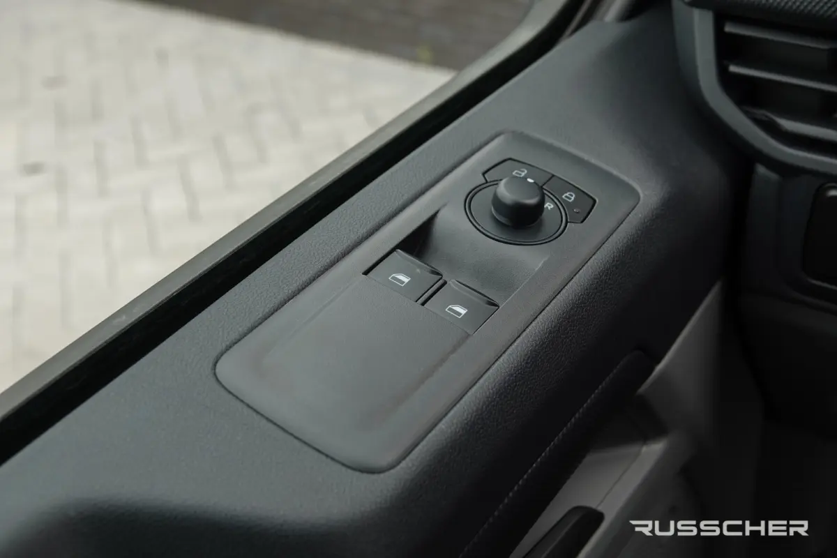 E-Transit L2H1 218Pk 71Kwh | | 5-Persoons | Trend 320 | Pro Power On Board | Achteruitrijcamera