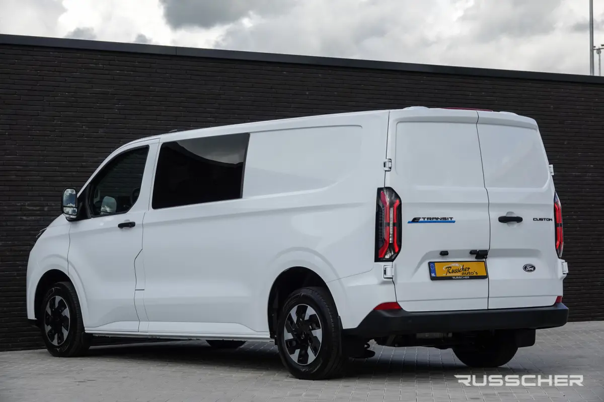 E-Transit L2H1 218Pk Aut. | | 5-Persoons | Trend 320 | 71Kwh | Pro Power On Board | Achteruitrijcamera
