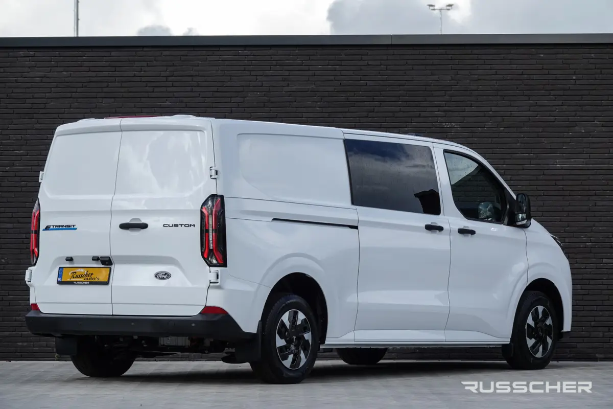 E-Transit L2H1 218Pk Aut. | | 5-Persoons | Trend 320 | 71Kwh | Pro Power On Board | Achteruitrijcamera