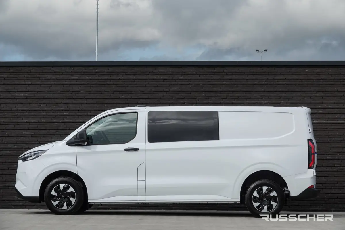 E-Transit L2H1 218Pk Aut. | | 5-Persoons | Trend 320 | 71Kwh | Pro Power On Board | Achteruitrijcamera