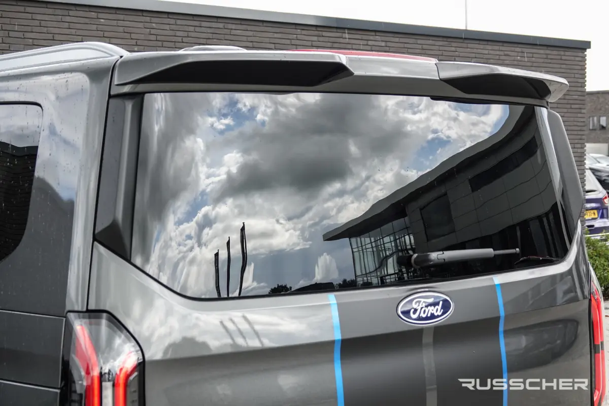 L2H1 218Pk Aut. | Tourneo Sport | 8-Persoons | Nieuwe 71kWh Accu | Elektrisch | Panoramadak | 360° Camera | 19''